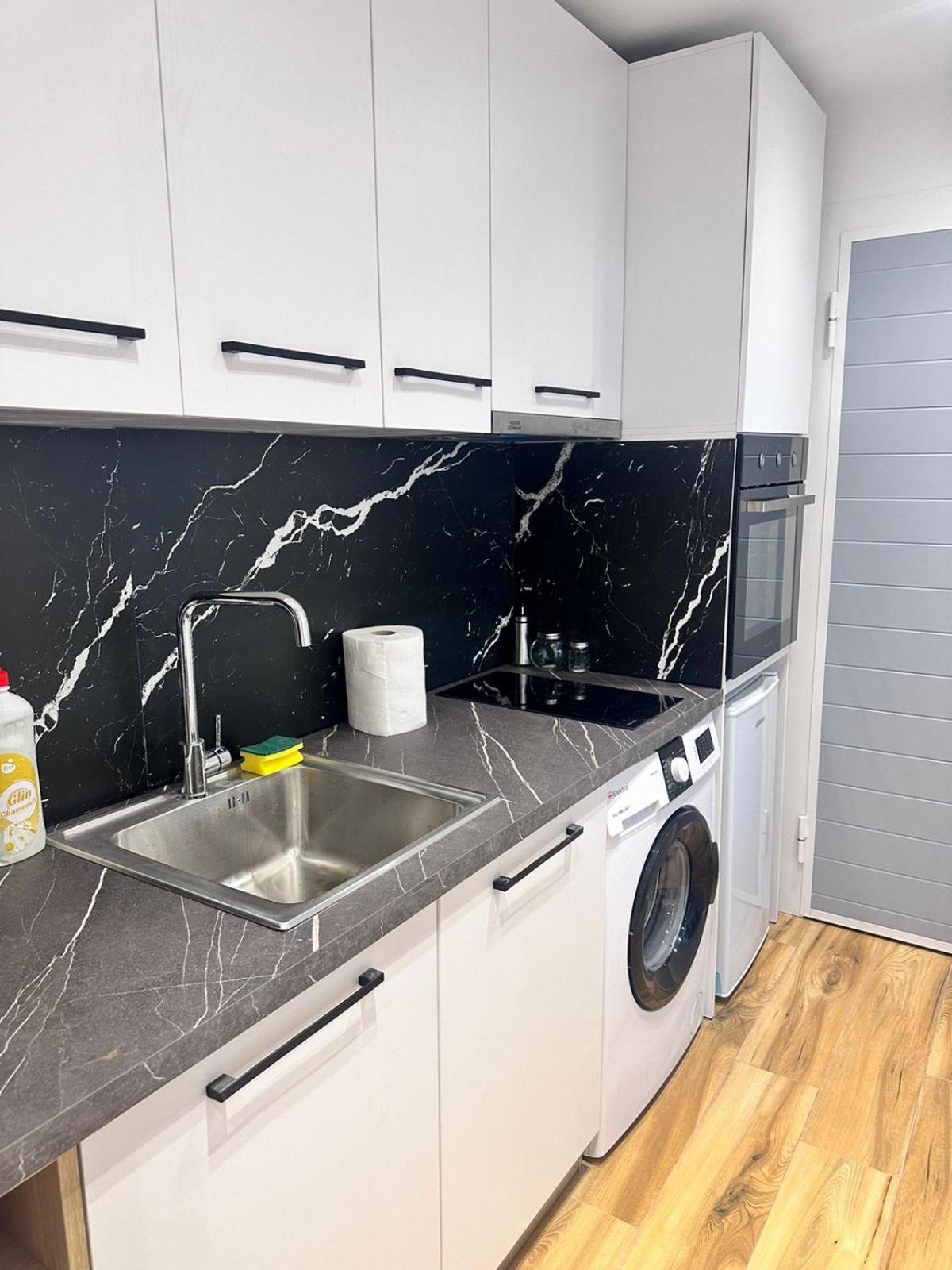 Modern Central Apartments Tiranë Luaran gambar