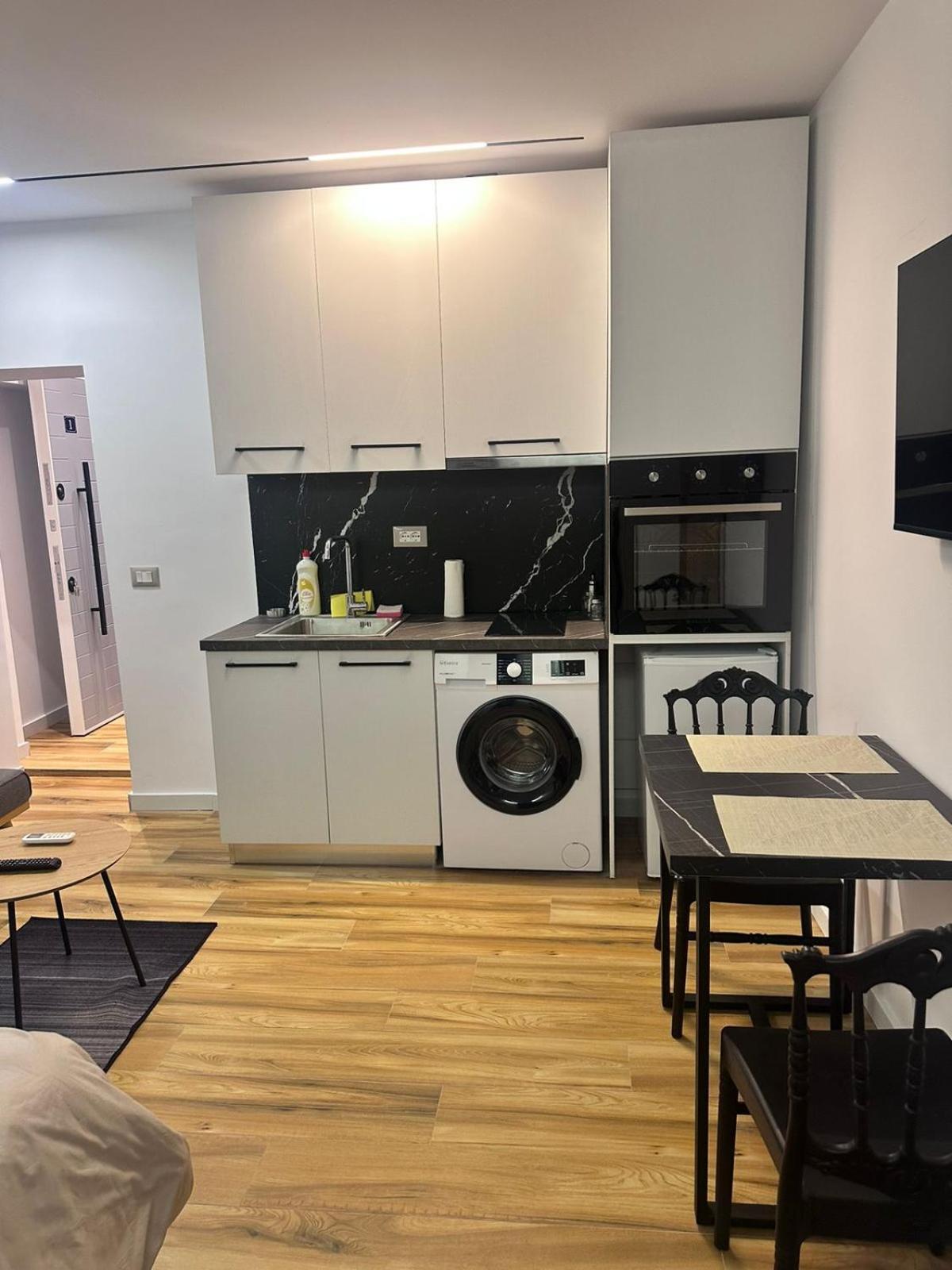 Modern Central Apartments Tiranë Luaran gambar